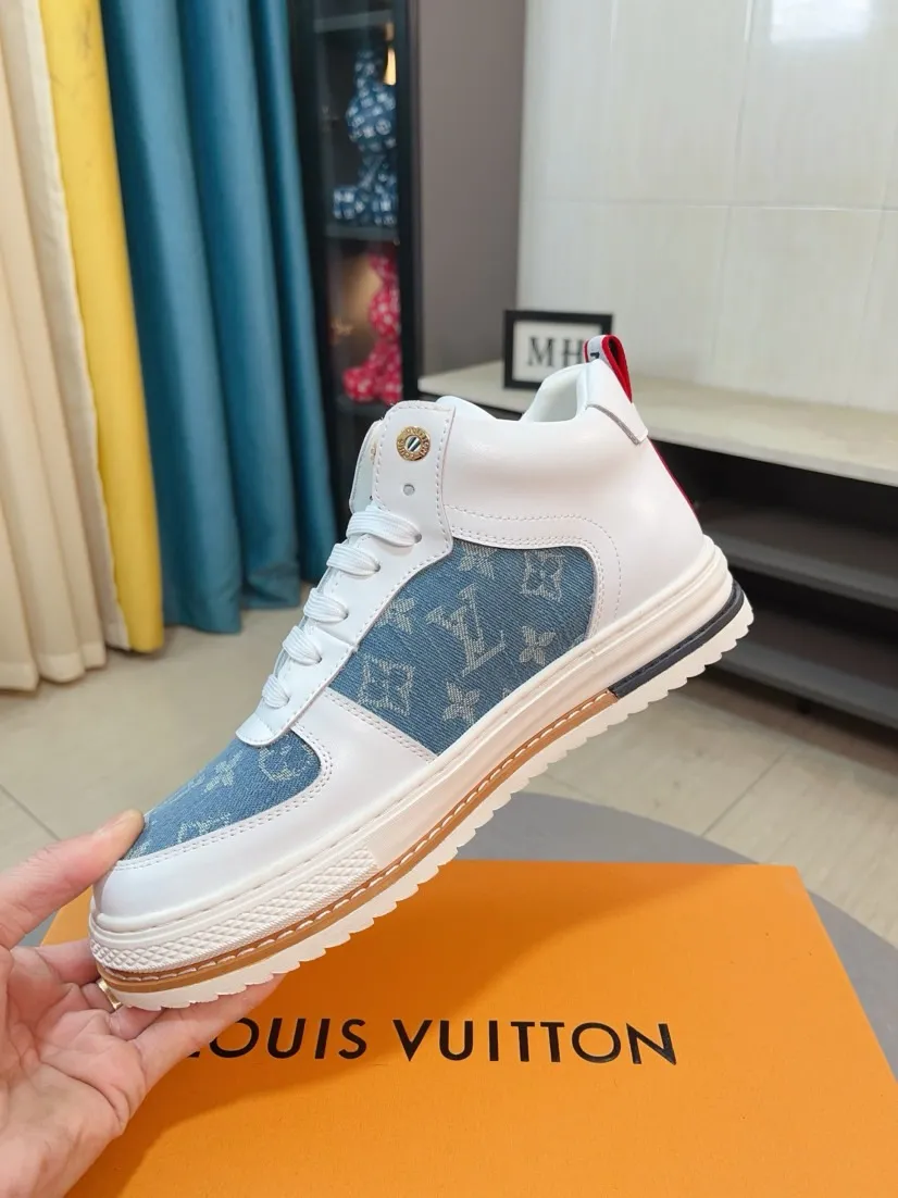 Ex-factory price 420🌹🌹[LV] The latest masterpiece of high-top men's shoes: the upper is made of Italian imported first-layer cowhide with special materials➕full genuine leather lining🔥, making walking more convenient and comfortable! Exclusive new style, stunning work [color]! Create a fashionable personality to set off your uniqueness! A must-have for trendy men! Classic🔥Number: 38-44
